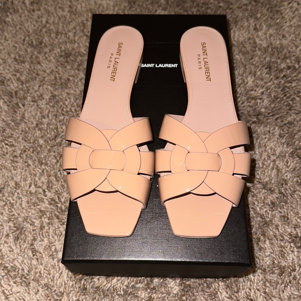 Saint Laurent Flat Tribute Sandal